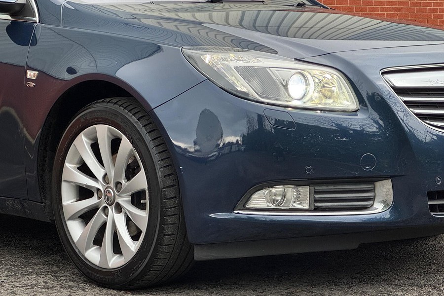 2013 Vauxhall Insignia photo 9