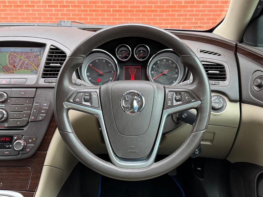 2013 Vauxhall Insignia photo 13