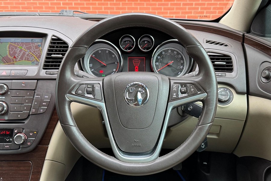 2013 Vauxhall Insignia photo 13