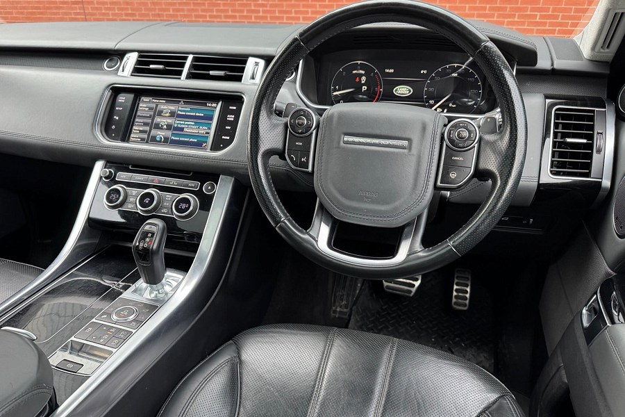 2014 Land Rover Range Rover Sport photo 3