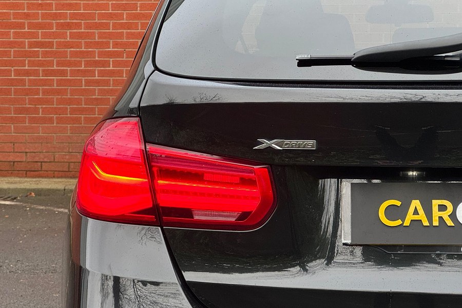 2016 BMW 3 Series photo 12