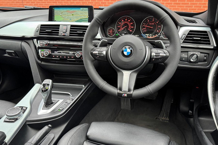 2016 BMW 3 Series photo 3