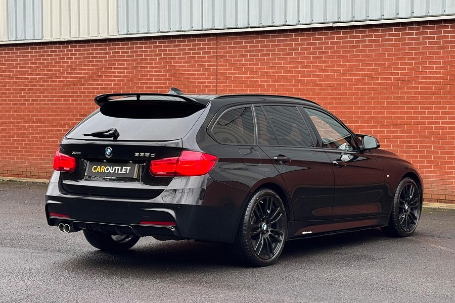 BMW 3 Series photo 2