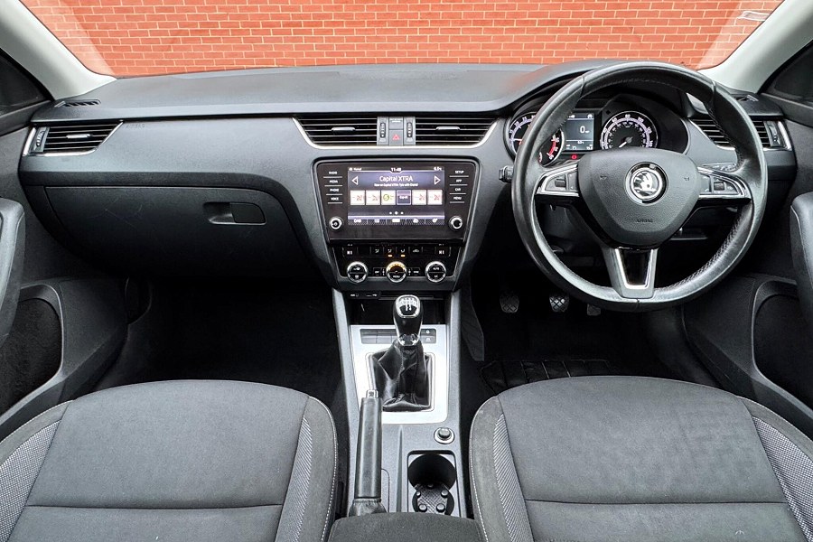 2017 Skoda Octavia photo 13