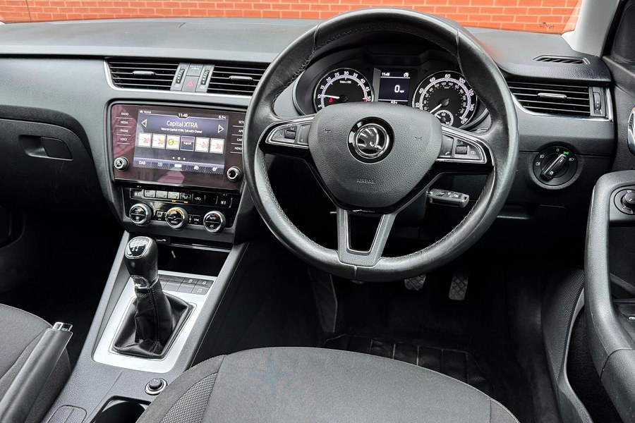 2017 Skoda Octavia photo 3