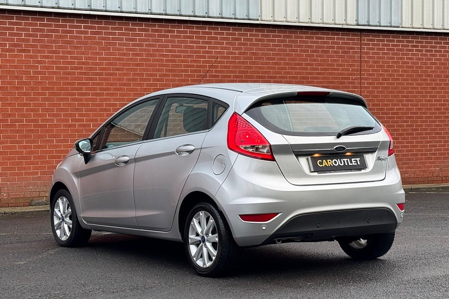 2011 Ford Fiesta photo 6