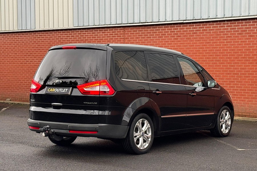 Ford Galaxy photo 2