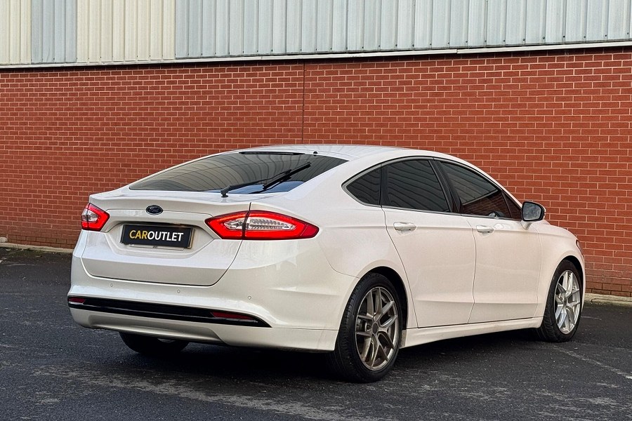 Ford Mondeo photo 2