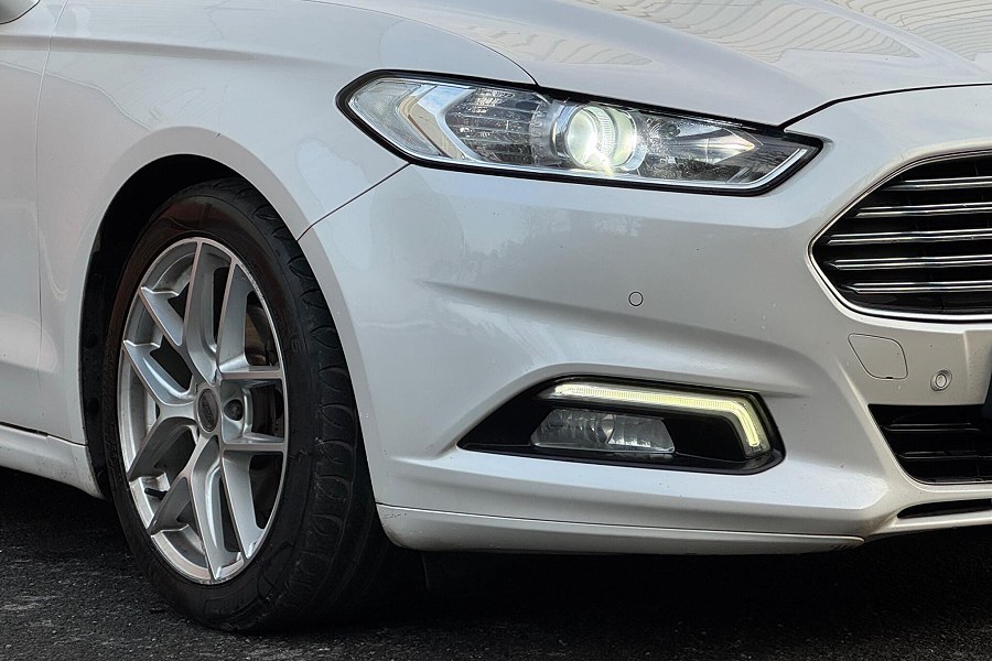 2017 Ford Mondeo photo 9