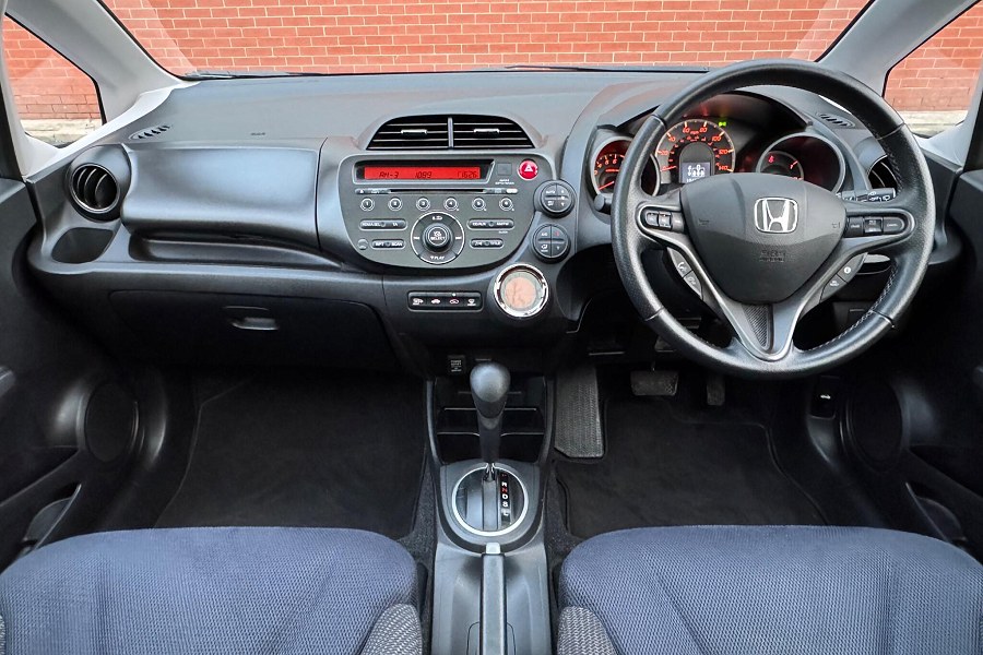 2015 Honda Jazz photo 12