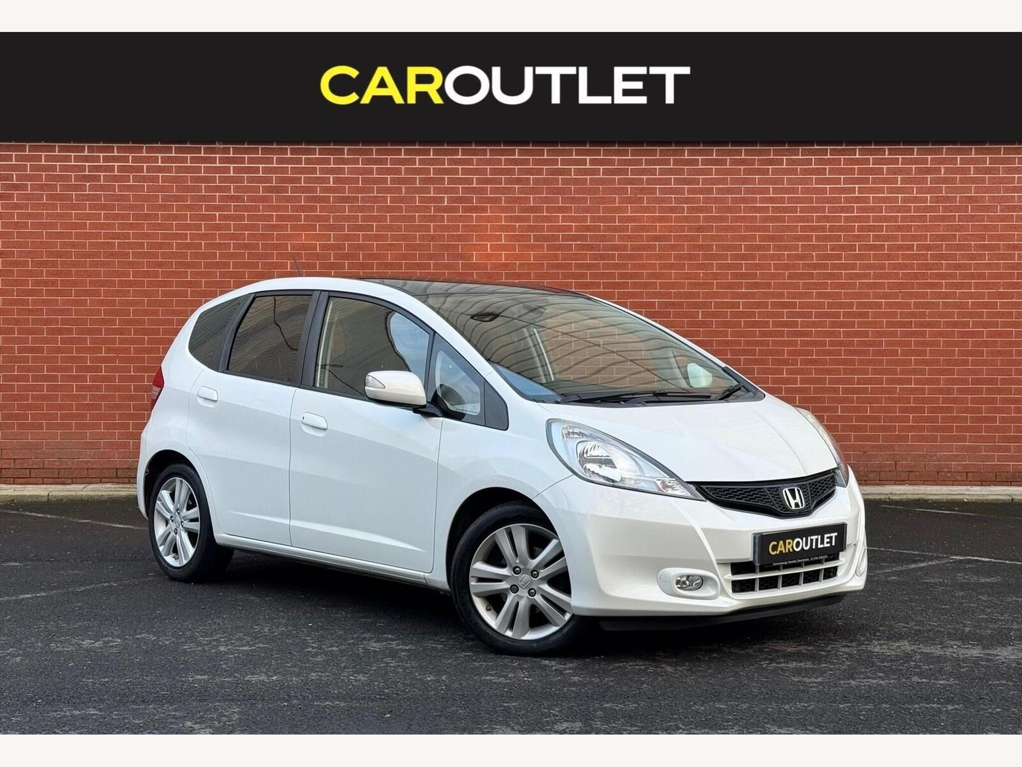 2015 Honda Jazz 1.4 i-VTEC EX CVT Euro 5 5dr for sale at Car Outlet UK