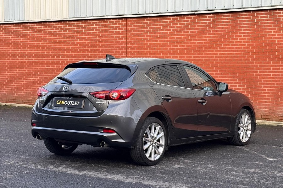 Mazda Mazda3 photo 2