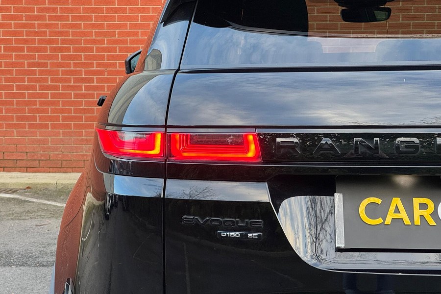 2019 Land Rover Range Rover Evoque photo 10