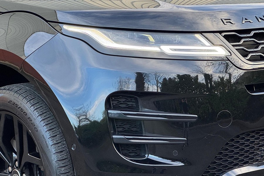2019 Land Rover Range Rover Evoque photo 9