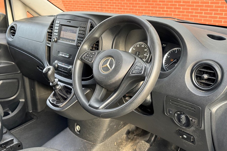 2017 Mercedes-Benz Vito photo 3