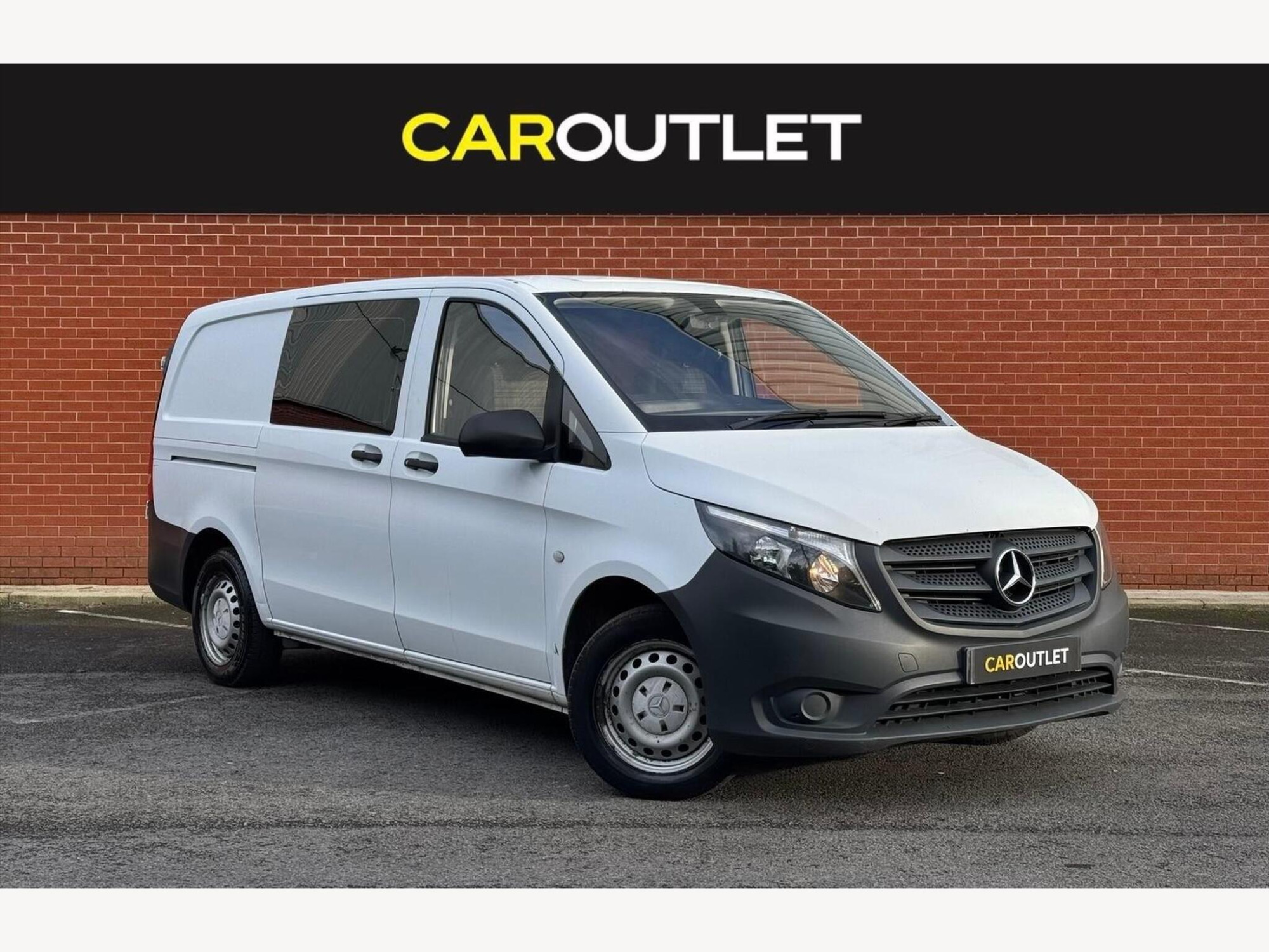 2017 Mercedes-Benz Vito 2.1 116 CDI BlueTEC Crew Van RWD L2 Euro 6 (s/s) 5dr (LWB) for sale at Car Outlet UK