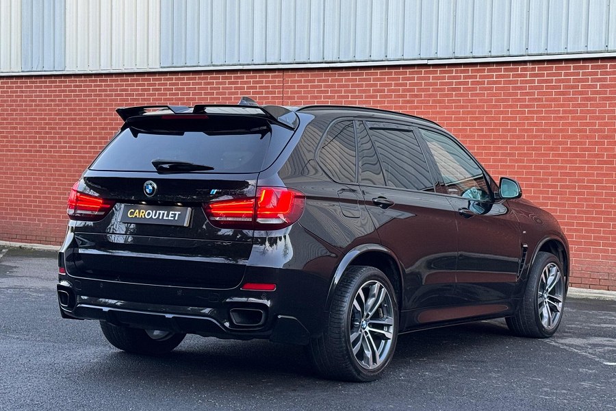 BMW X5 photo 2