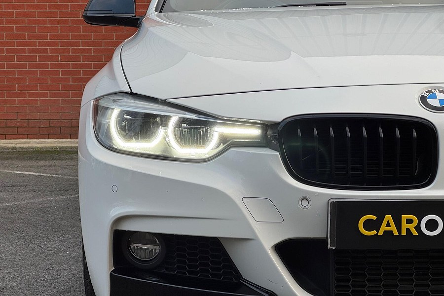 2017 BMW 3 Series photo 12