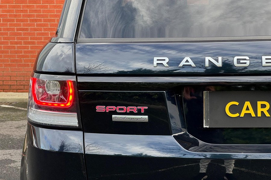2016 Land Rover Range Rover Sport photo 12