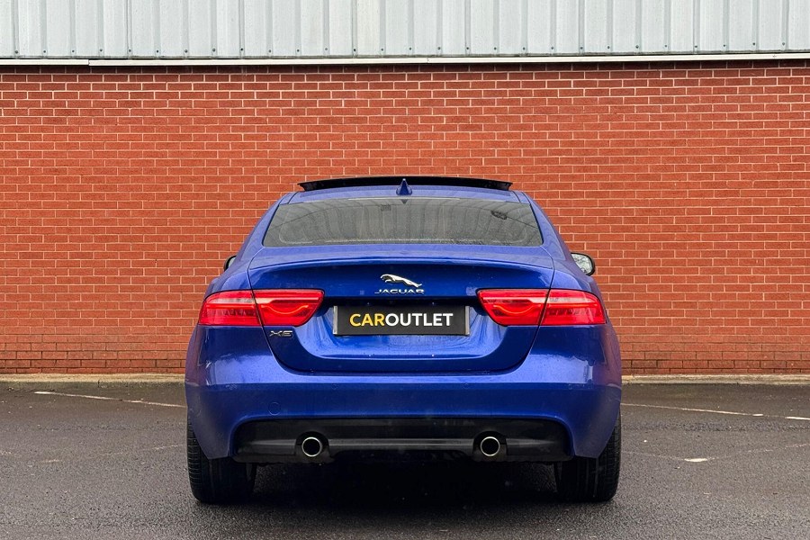 2018 Jaguar XE photo 6