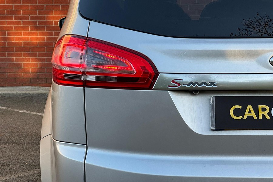 2012 Ford S-Max photo 11