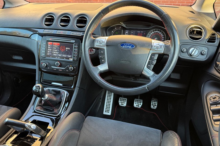 2012 Ford S-Max photo 3