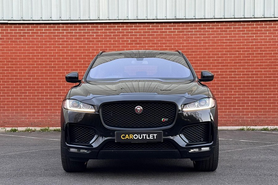 2018 Jaguar F-PACE photo 4