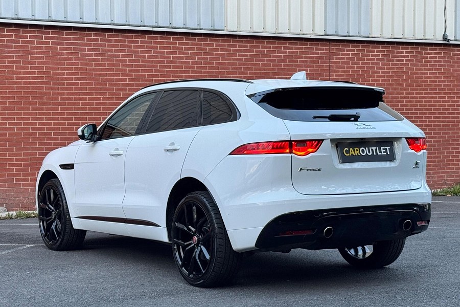 2018 Jaguar F-PACE photo 6