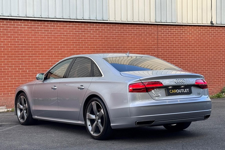 2015 Audi A8 photo 6