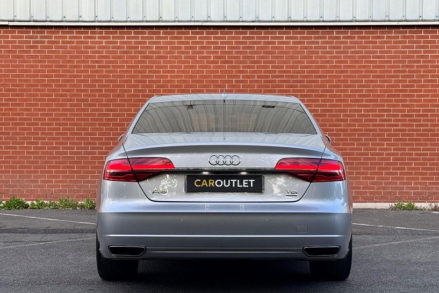 2015 Audi A8 photo 7