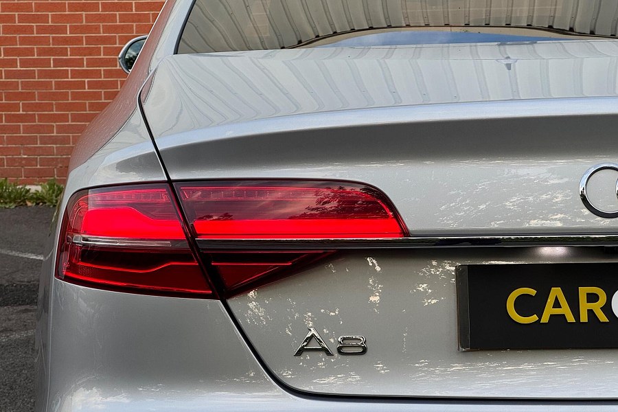 2015 Audi A8 photo 14