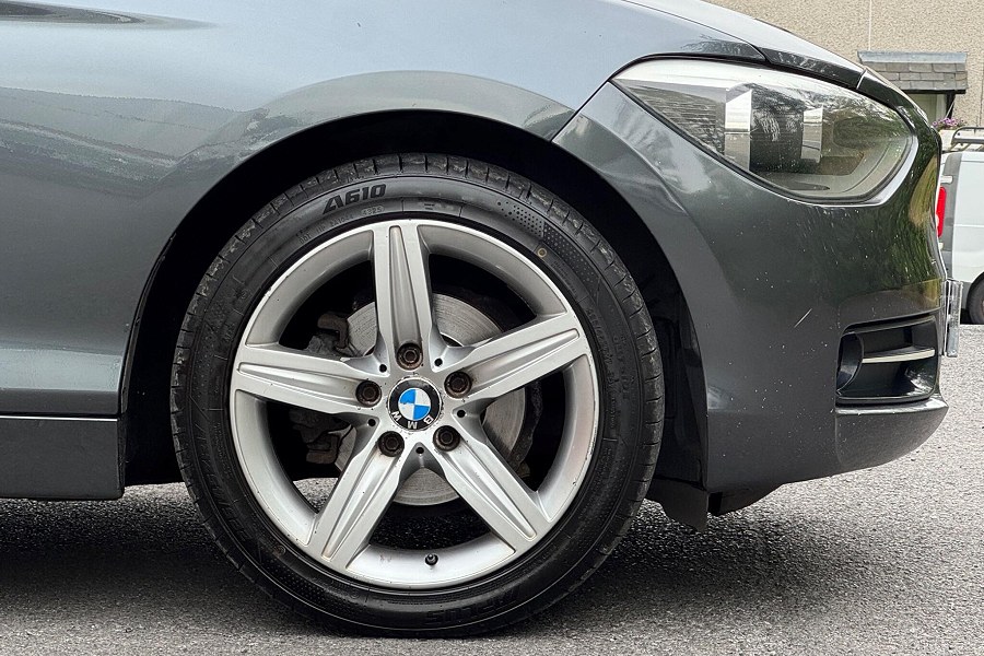 2013 BMW 1 Series photo 12