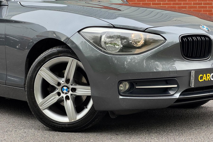 2013 BMW 1 Series photo 10