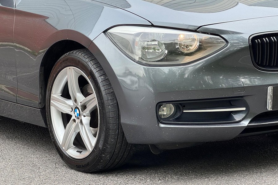 2013 BMW 1 Series photo 11