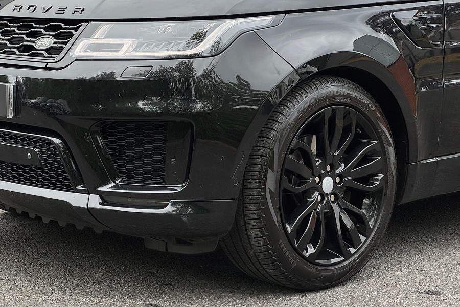 2018 Land Rover Range Rover Sport photo 13
