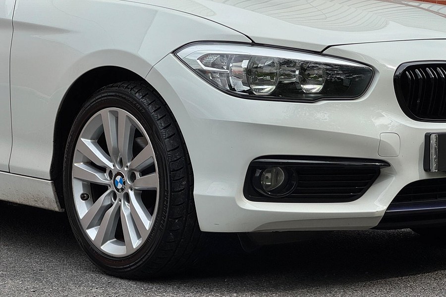 2017 BMW 1 Series photo 11