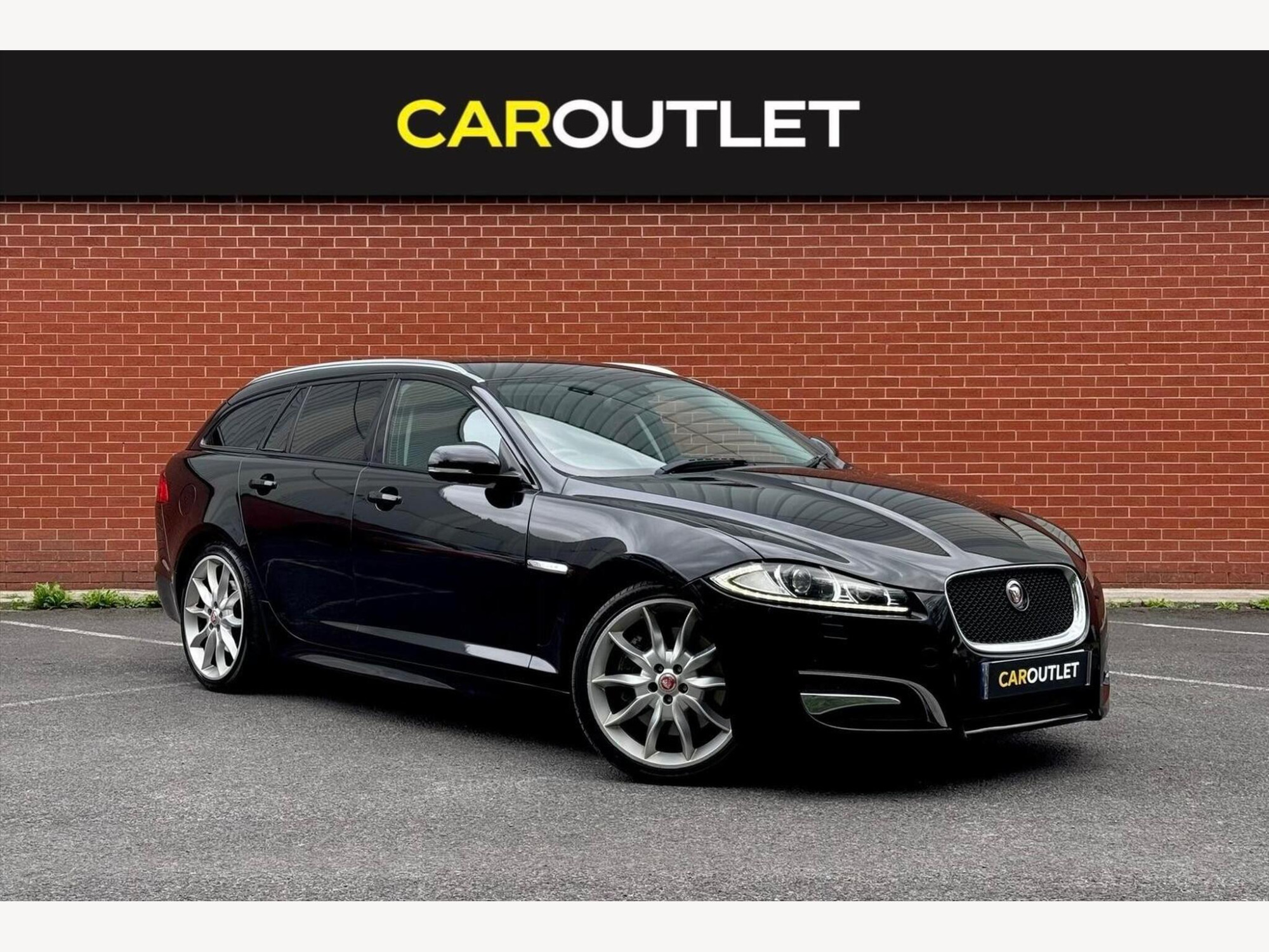 2014 Jaguar XF 3.0d S V6 Premium Luxury Sportbrake Auto Euro 5 (s/s) 5dr for sale at Car Outlet UK