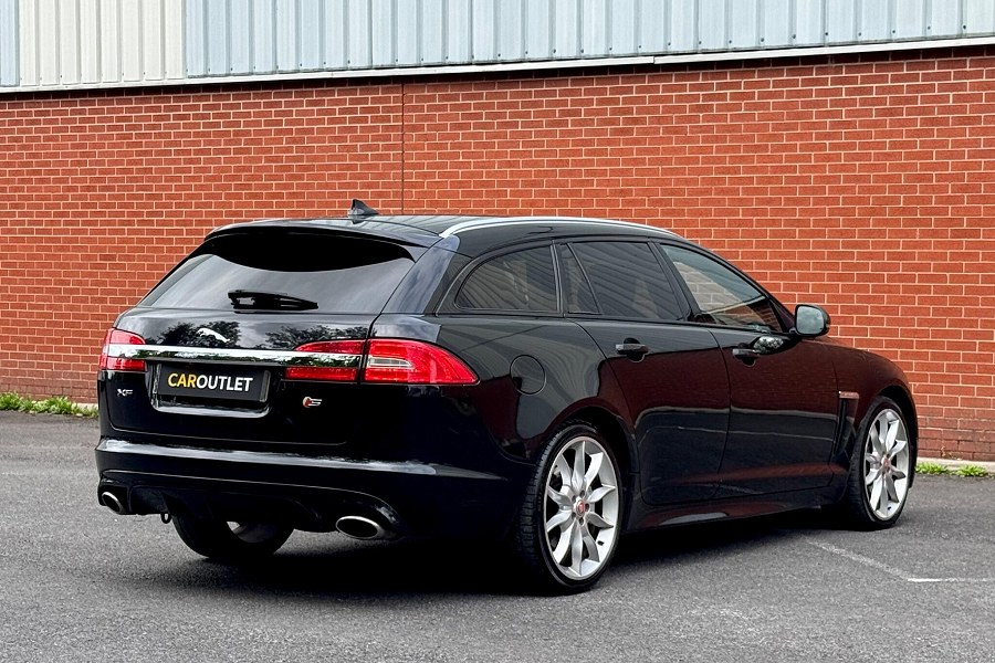 2014 Jaguar XF photo 2