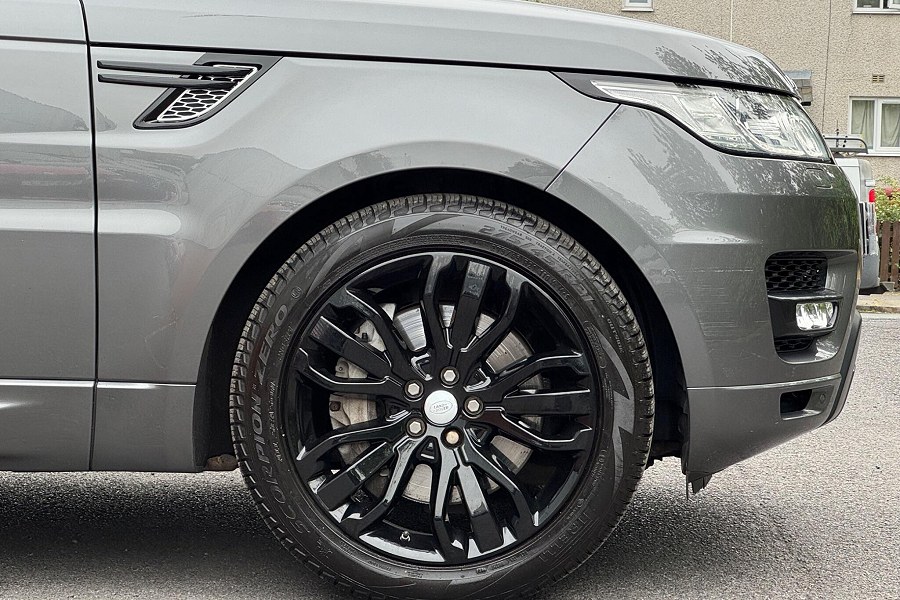 2016 Land Rover Range Rover Sport photo 12