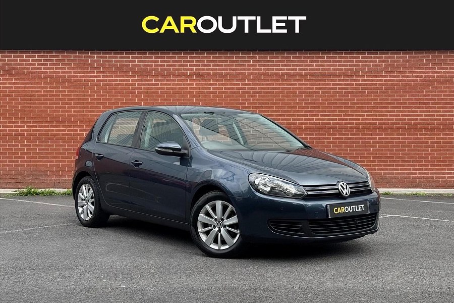 2011 Volkswagen Golf photo 1