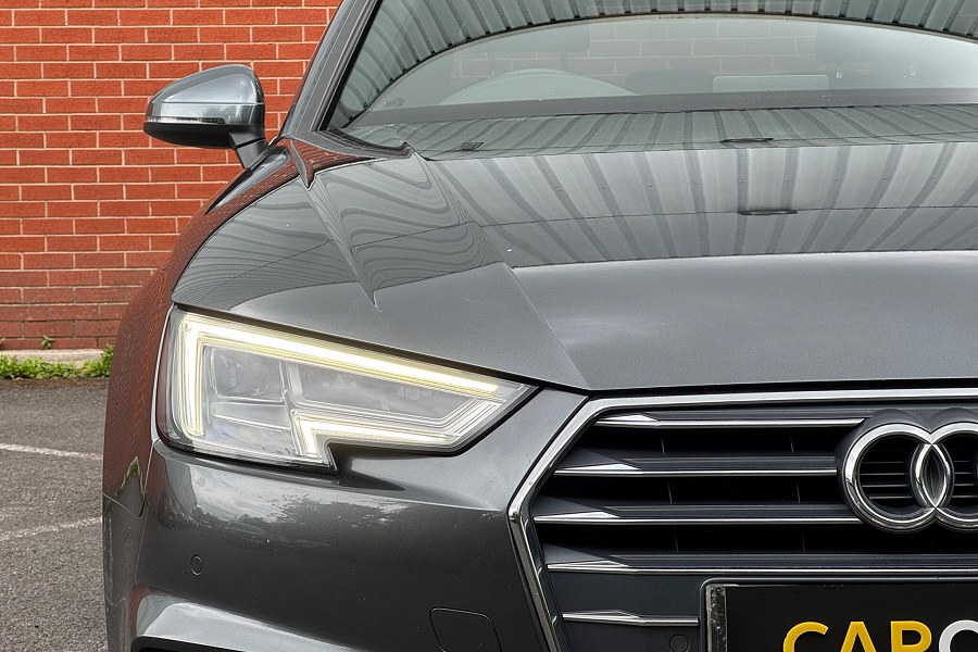 2016 Audi A4 photo 10
