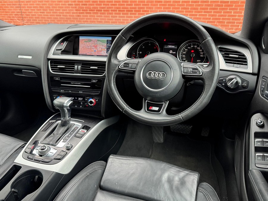 Audi A5 photo 2