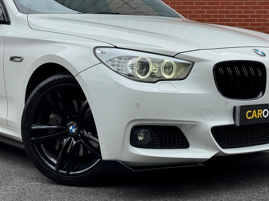 2013 BMW 5 Series Gran Turismo photo 11
