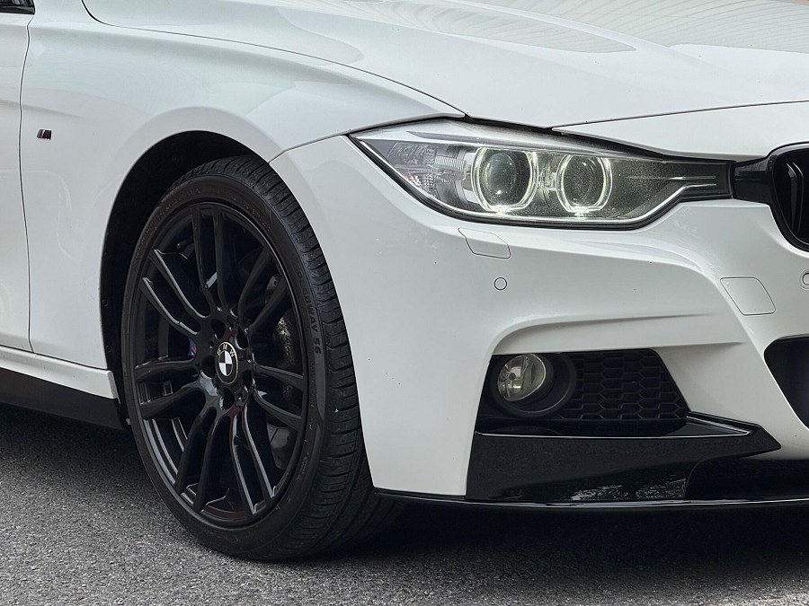 2013 BMW 3 Series photo 12
