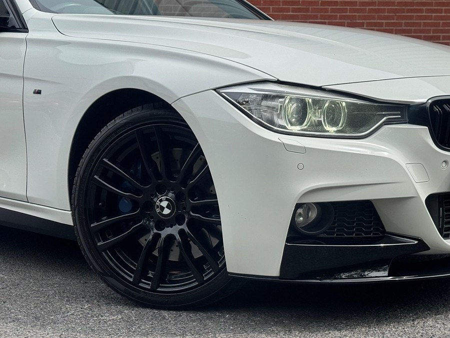 2013 BMW 3 Series photo 11