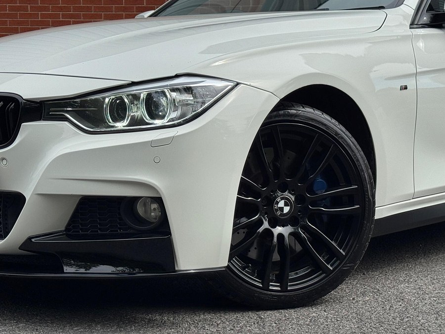 2013 BMW 3 Series photo 13