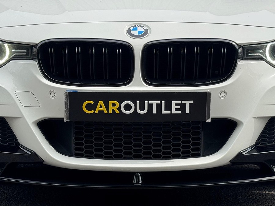 2013 BMW 3 Series photo 8