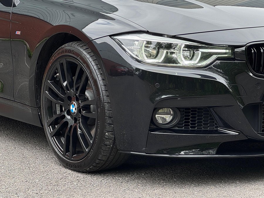 2017 BMW 3 Series photo 11