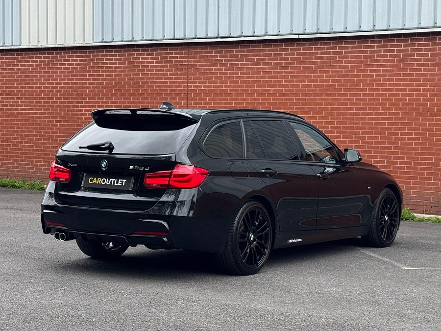 2017 BMW 3 Series photo 2
