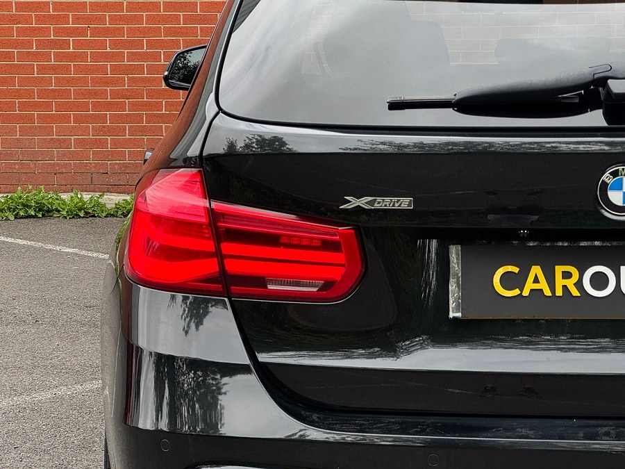 2017 BMW 3 Series photo 14